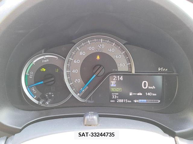 Toyota VITZ HYBRID 2017-01 352446-28