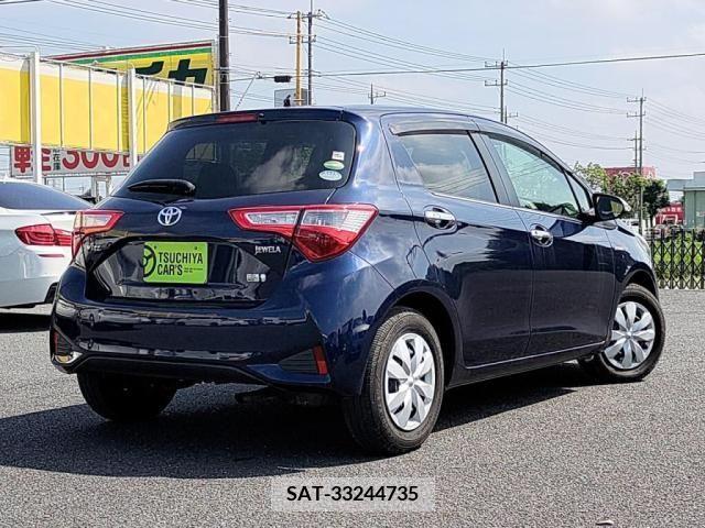 Toyota VITZ HYBRID 2017-01 352446-1