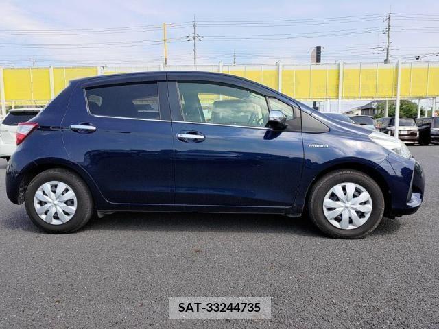 Toyota VITZ HYBRID 2017-01 352446-10