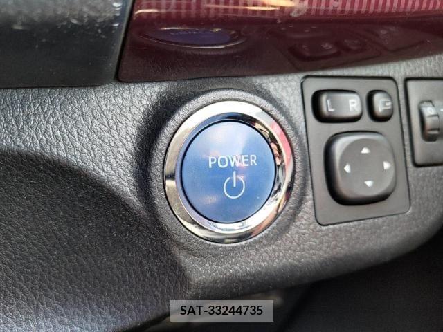 Toyota VITZ HYBRID 2017-01 352446-12