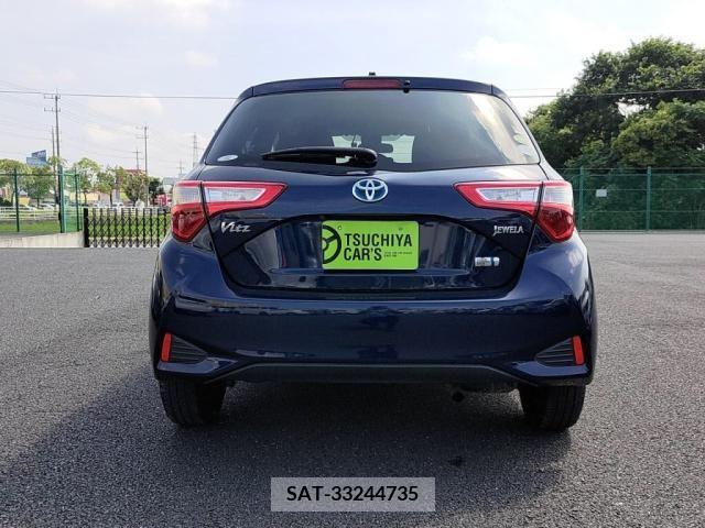 Toyota VITZ HYBRID 2017-01 352446-9