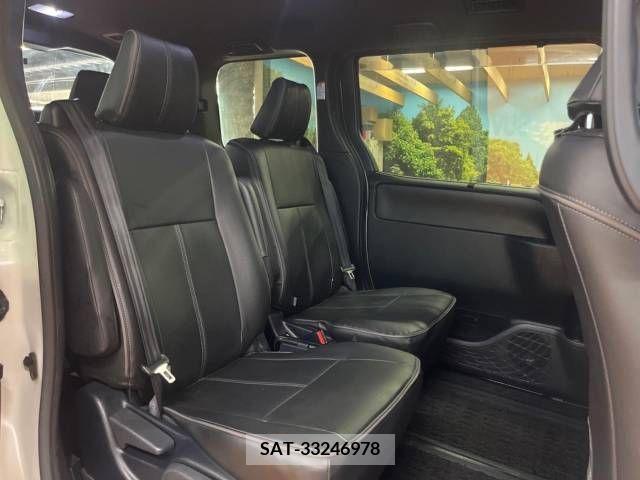 Toyota VOXY 2019-12 321616-7