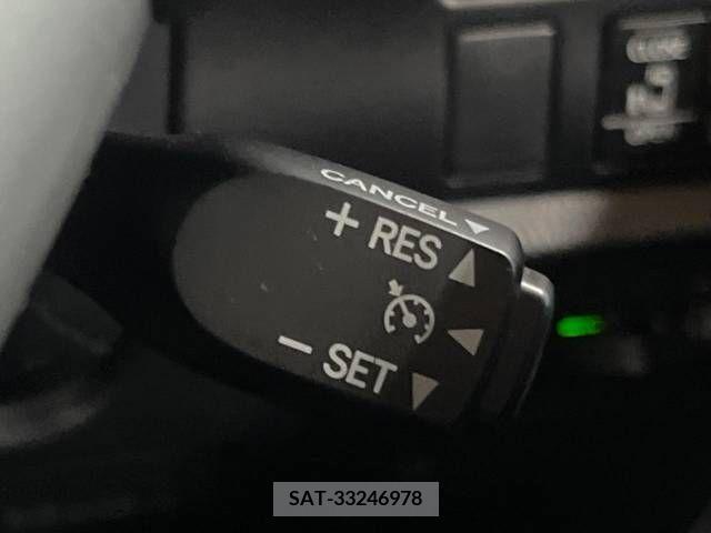 Toyota VOXY 2019-12 321616-5