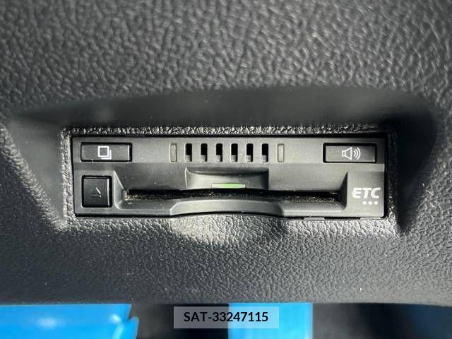 Toyota PRIUS 2019-06 366635-7