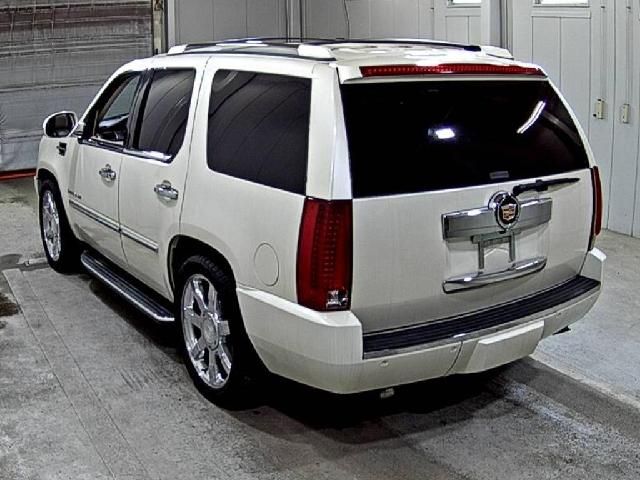 Cadillac ESCALADE 2014-07 184341-3