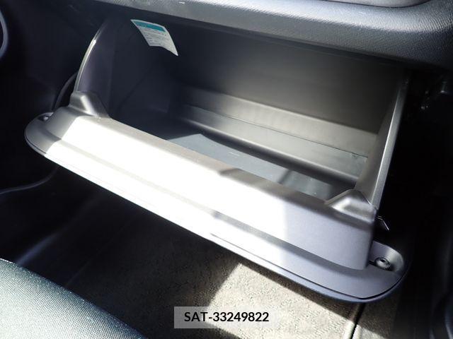Toyota AQUA 2019-02 328521-13