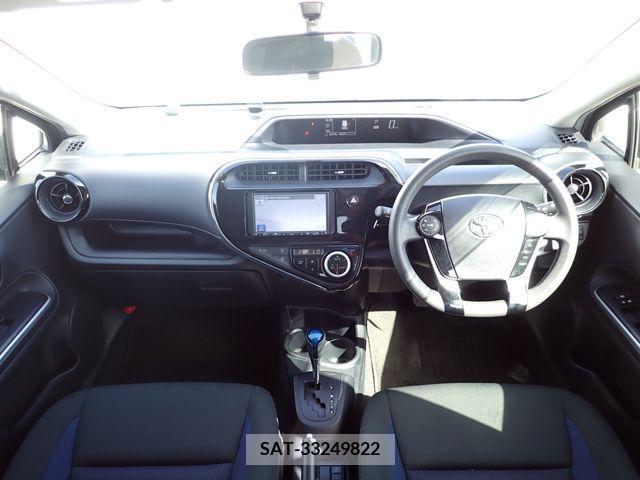 Toyota AQUA 2019-02 328521-1