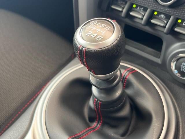 Toyota 86 2012-09 24047-4