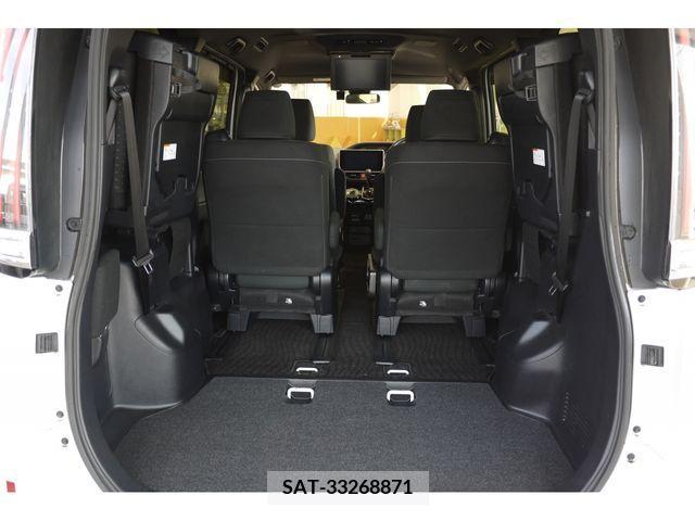Toyota NOAH 2019-03 210983-5