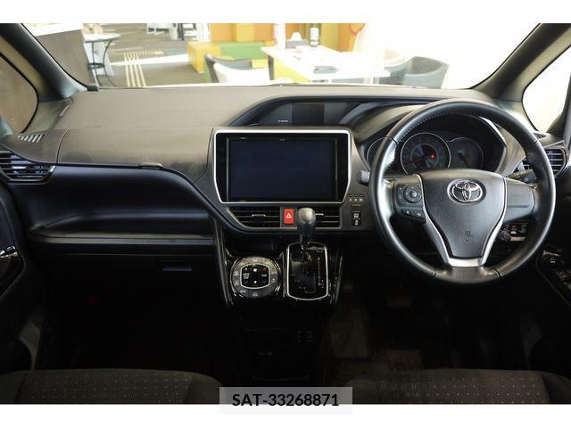 Toyota NOAH 2019-03 210983-8