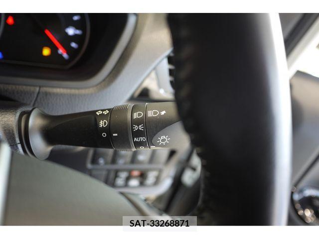 Toyota NOAH 2019-03 210983-13