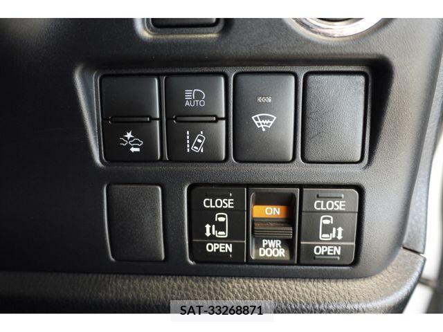 Toyota NOAH 2019-03 210983-16