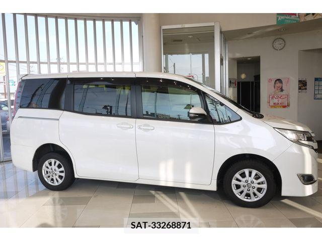 Toyota NOAH 2019-03 210983-2
