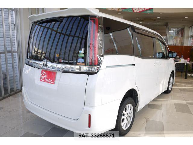 Toyota NOAH 2019-03 210983-3