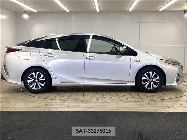 Toyota PRIUS PHV 2017-07 373811-16