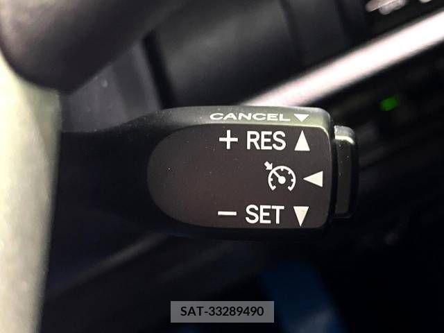 Toyota VOXY 2019-09 375435-8
