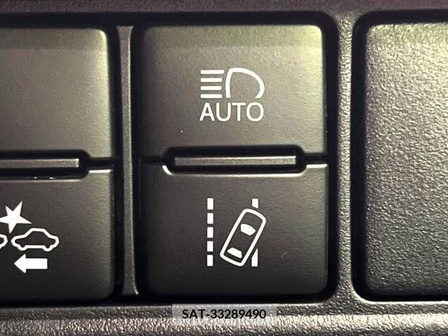 Toyota VOXY 2019-09 375435-7