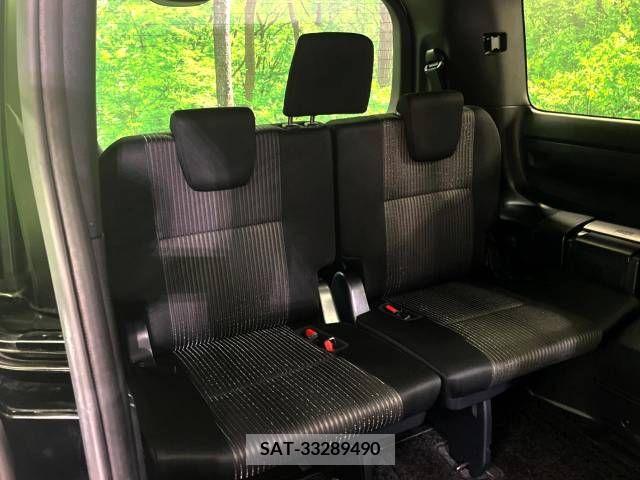 Toyota VOXY 2019-09 375435-15
