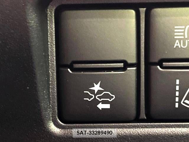 Toyota VOXY 2019-09 375435-6
