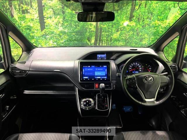 Toyota VOXY 2019-09 375435-1