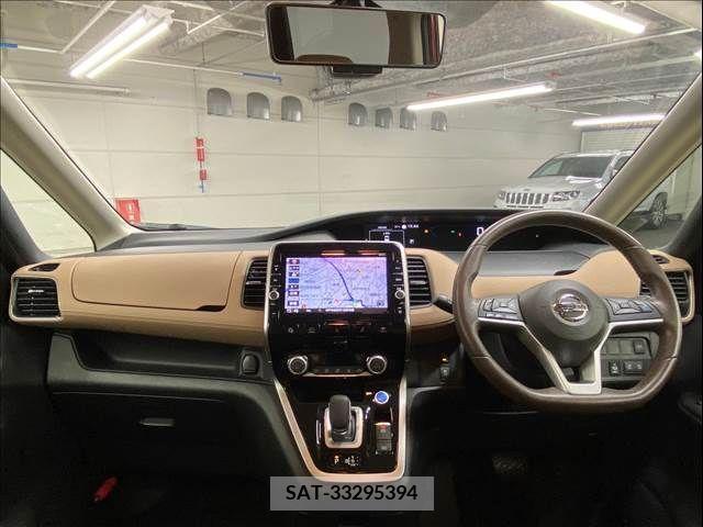 Nissan SERENA 2018-04 324967-1