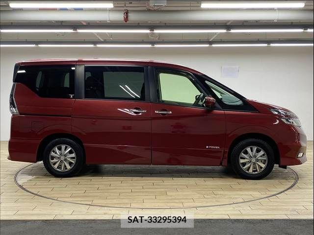 Nissan SERENA 2018-04 324967-17
