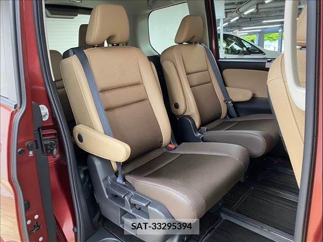 Nissan SERENA 2018-04 324967-8