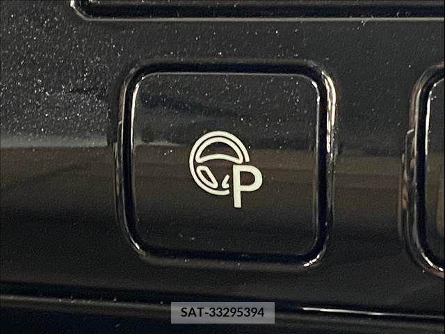 Nissan SERENA 2018-04 324967-4