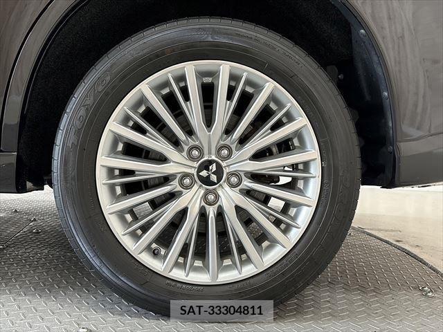 Mitsubishi OUTLANDER PHEV 2018-11 338993-13