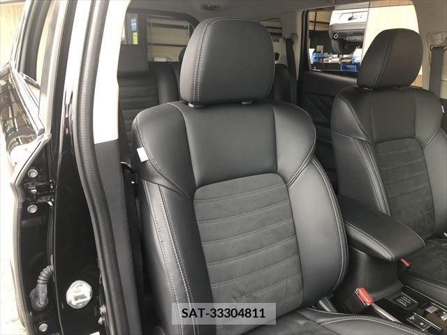 Mitsubishi OUTLANDER PHEV 2018-11 338993-9