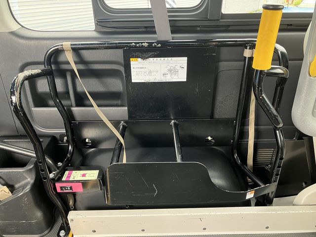 Toyota HIACE VAN 2018-07 17317-13