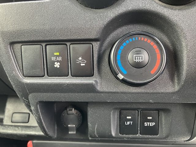 Toyota HIACE VAN 2018-07 17317-26