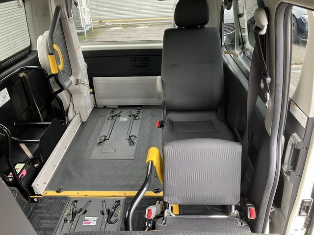 Toyota HIACE VAN 2018-07 17317-18