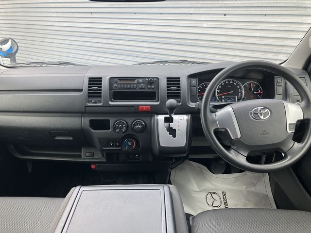 Toyota HIACE VAN 2018-07 17317-20