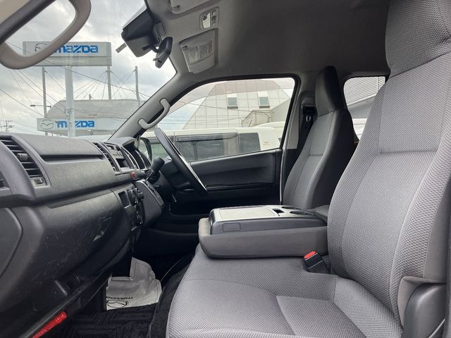 Toyota HIACE VAN 2018-07 17317-29