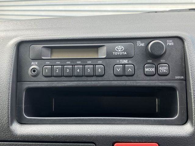 Toyota HIACE VAN 2018-07 17317-24