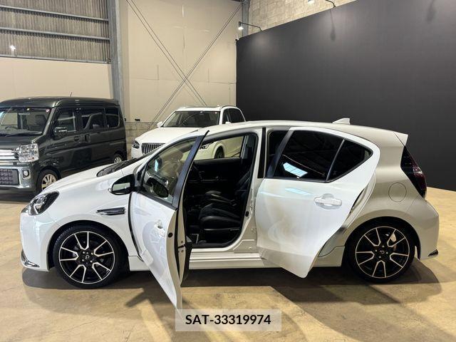 Toyota AQUA 2016-01 356212-4