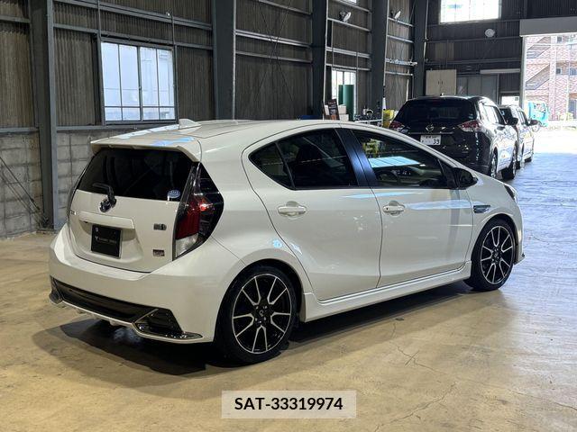 Toyota AQUA 2016-01 356212-12
