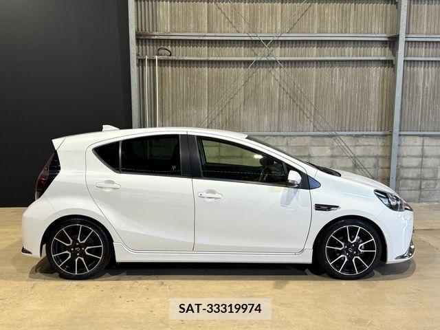 Toyota AQUA 2016-01 356212-13