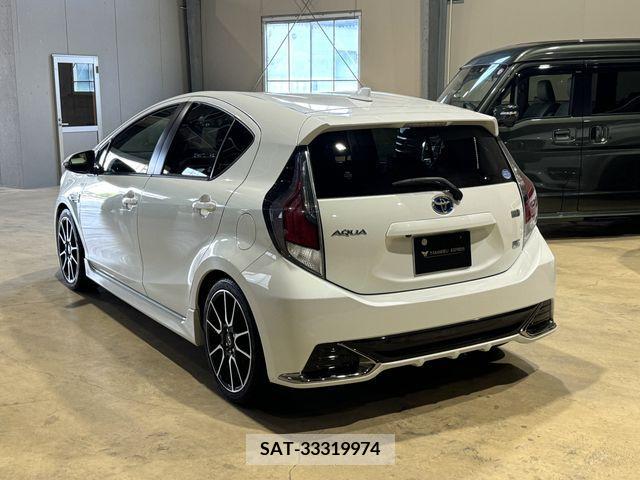 Toyota AQUA 2016-01 356212-7
