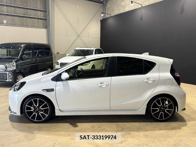 Toyota AQUA 2016-01 356212-3