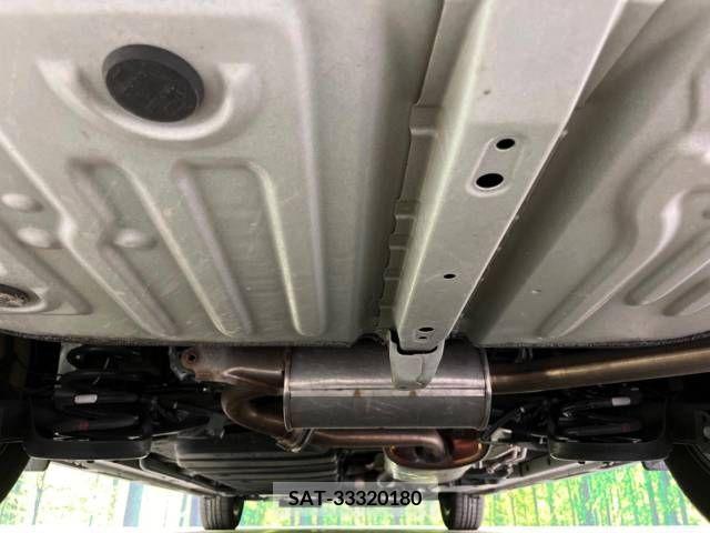 Toyota VOXY 2018-09 239083-19
