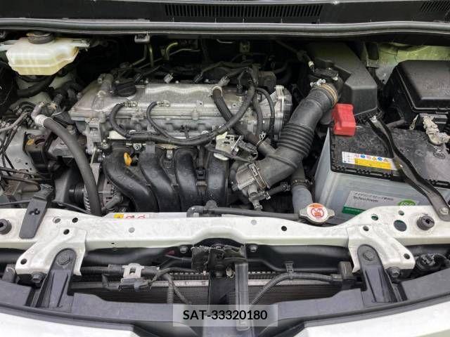Toyota VOXY 2018-09 239083-18
