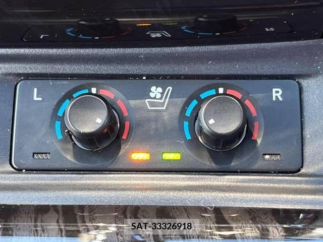 Toyota ALPHARD 2023-01 299583-7