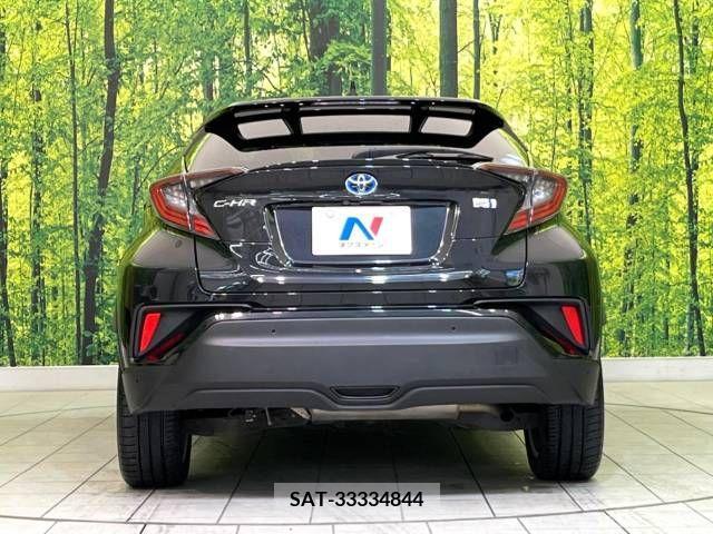 Toyota C-HR 2017-03 322971-15