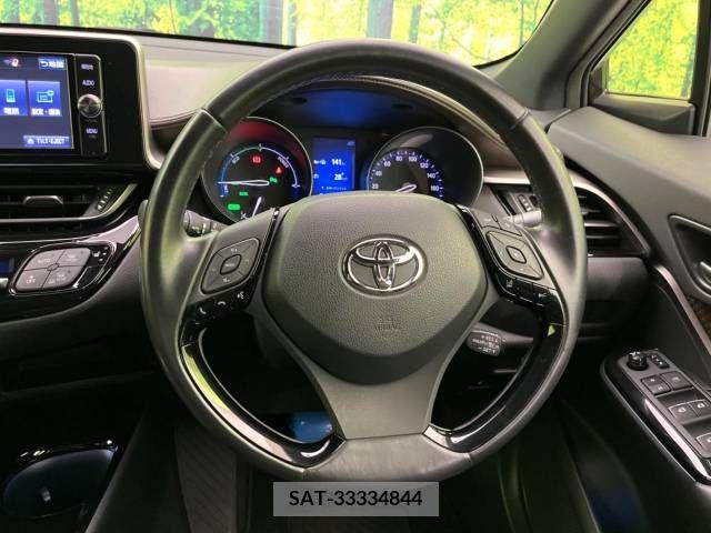 Toyota C-HR 2017-03 322971-11
