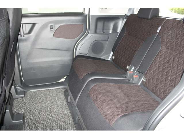 Mitsubishi EK X SPACE 2022-04 19477-4
