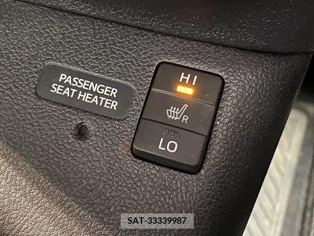 Toyota PRIUS 2016-08 281857-5