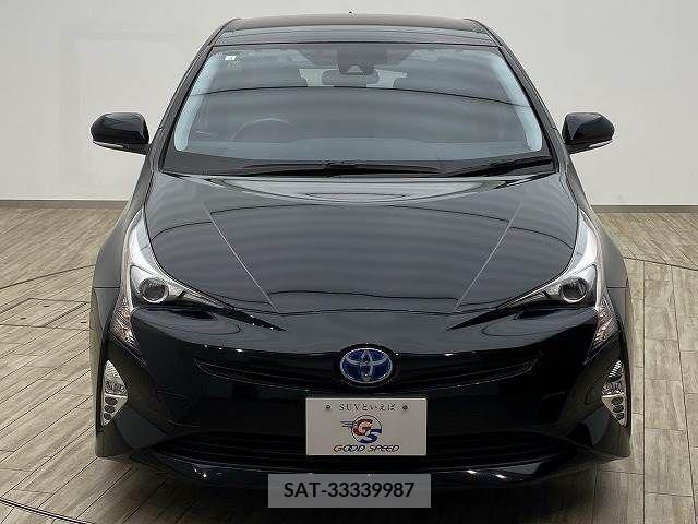 Toyota PRIUS 2016-08 281857-11