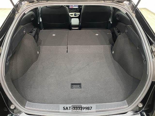 Toyota PRIUS 2016-08 281857-10